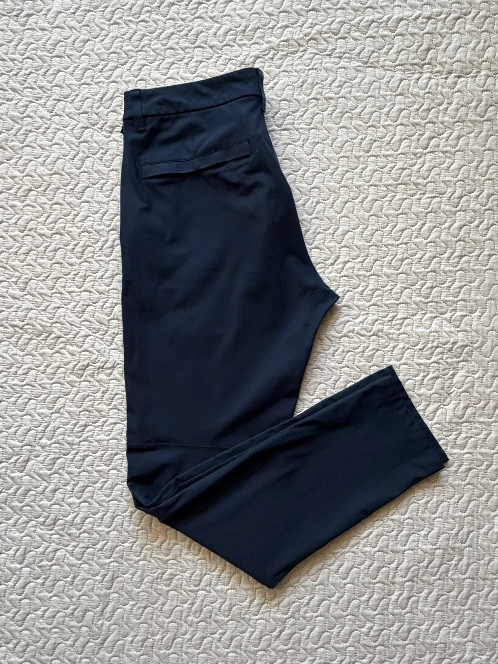 Lululemon Men’s Navy Blue Performance Pants Size 32x30 Tapered